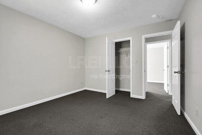 Building Photo - 410 N 21st St