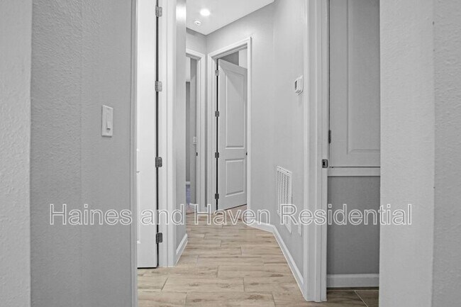Building Photo - 183 Arlington Square Ct