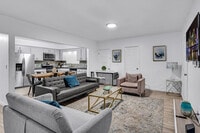 Building Photo - 975-977-977 SW 10th St