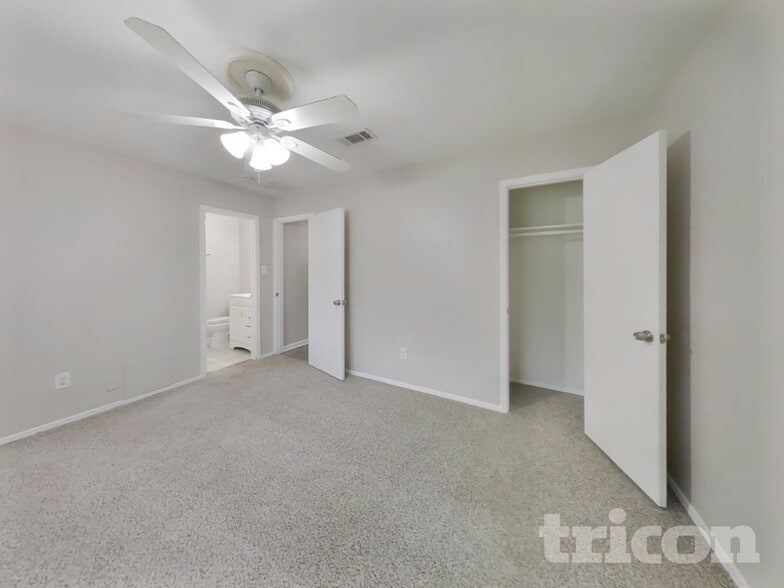 Building Photo - 23110 Newgate Dr