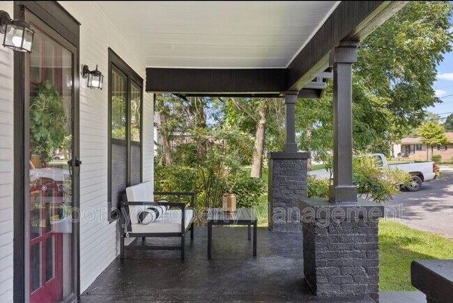 Building Photo - 1411 Marlboro Ave