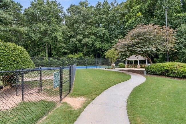 Building Photo - 3155 7 Pines Ct