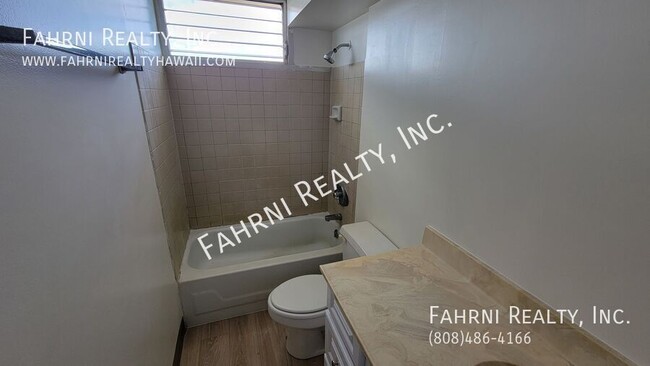 Building Photo - Spacious 2-Bedroom, 2-Bath Condo with Stun...