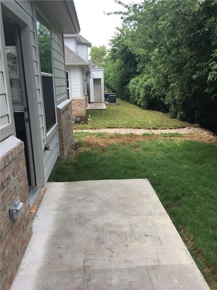 Building Photo - 12200 Abbey Glen Ln