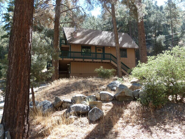 Building Photo - 2012 Symonds Dr