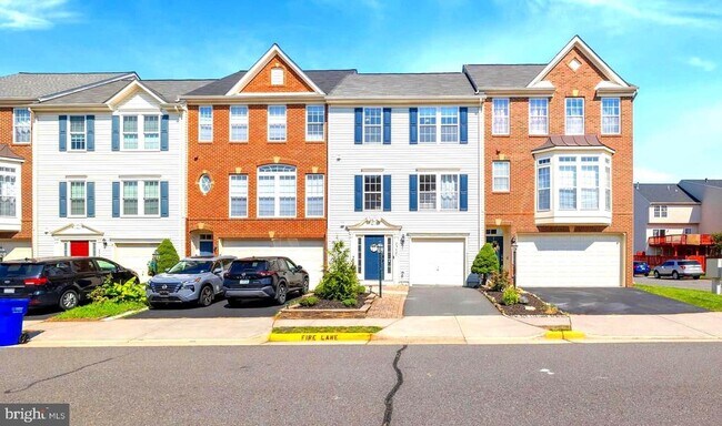 Primary Photo - 25427 Elm Terrace