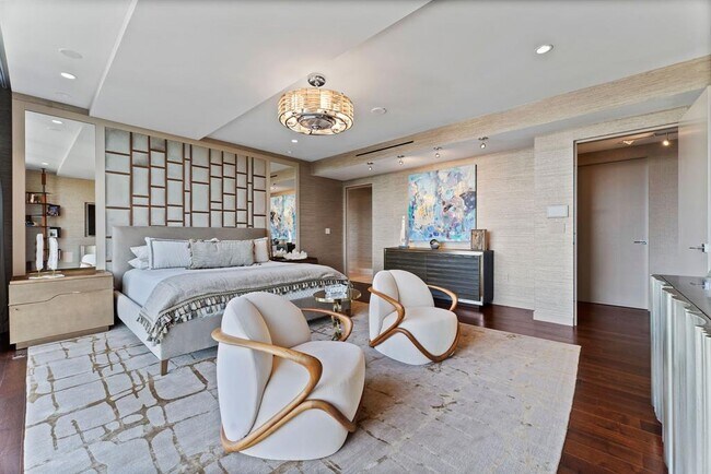 Building Photo - 3433 Westheimer Rd