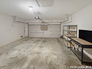 Building Photo - 15674 Robin Ridge Rd