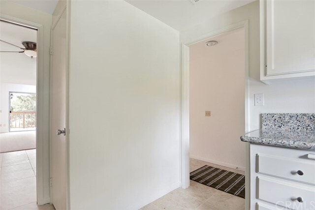 Building Photo - 31618 W Nine Dr