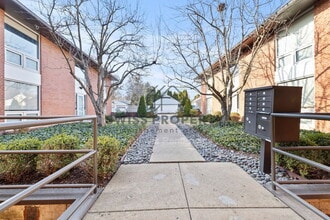 Building Photo - 1155 Edgehill Rd