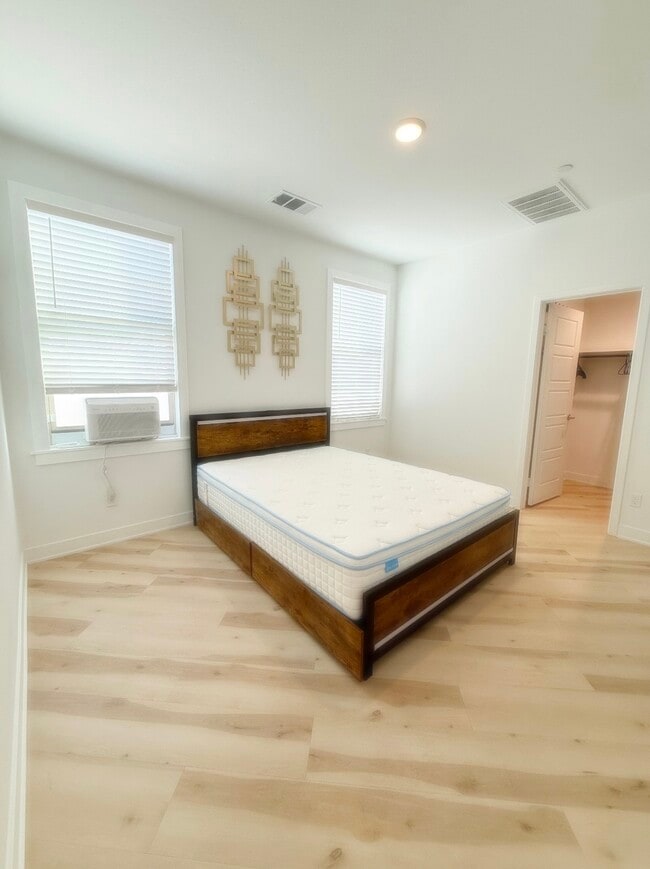 Building Photo - 29373 Laredo Cir