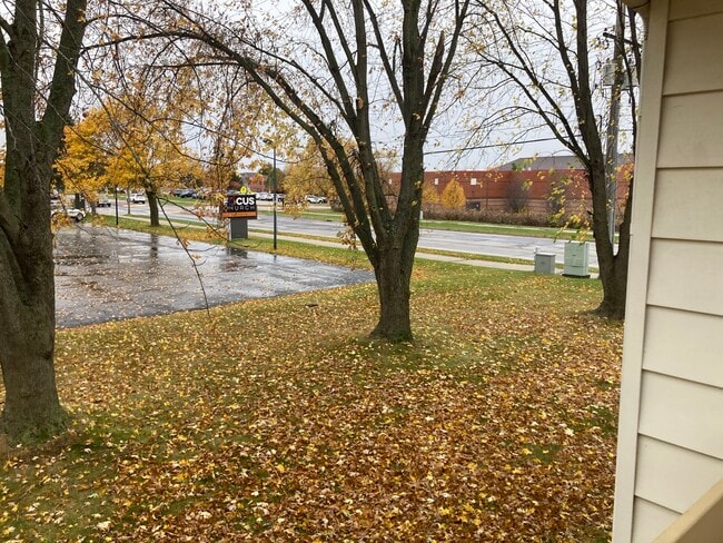 Building Photo - 431 N Thompson Rd