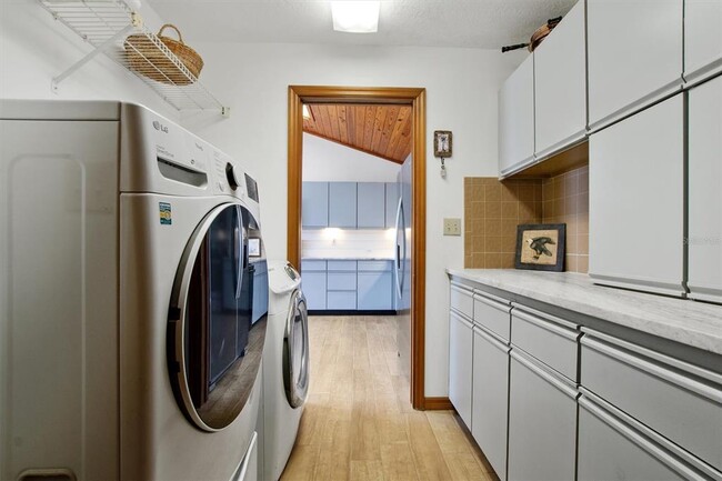 Building Photo - 2637 Sunburst Ct