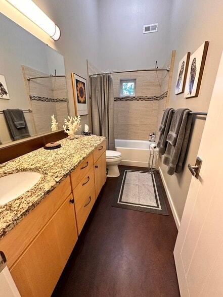 Upstairs full bathroom - 211 E 33rd St