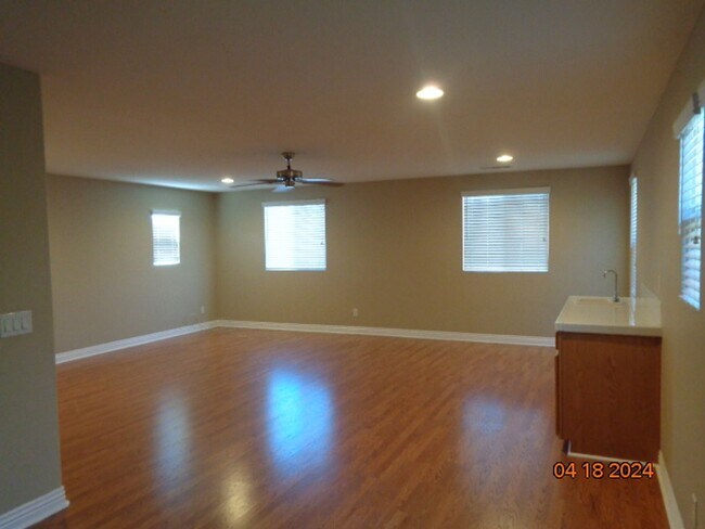 Building Photo - Large West Lancaster 2 Story Built in 2004 with 3638 sq. ft.