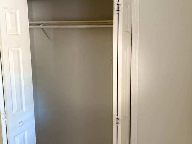 Building Photo - Beautiful 2 story townhouse in Cypress Club