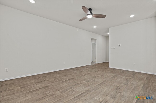 Building Photo - 109 Half Moon Ct