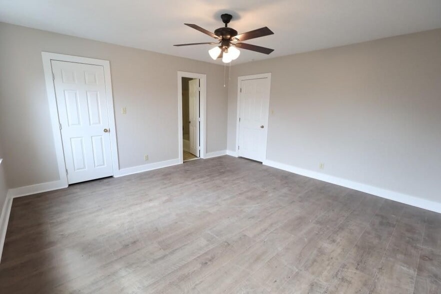 Building Photo - 1985 Briarcliff Rd