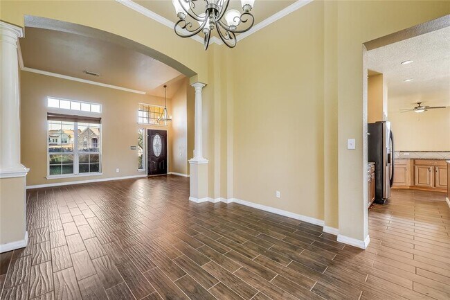 Building Photo - 9200 Hurley Cove