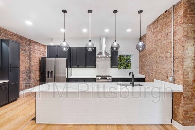 Building Photo - 161 Morewood Ave