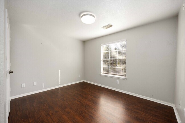 Building Photo - 3419 Crosby Landing