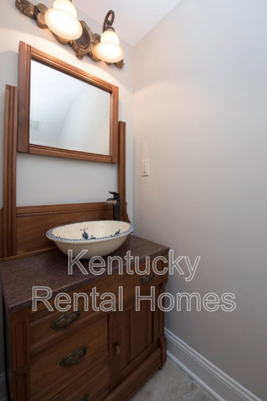 Building Photo - 6722 Athens Boonesboro Rd