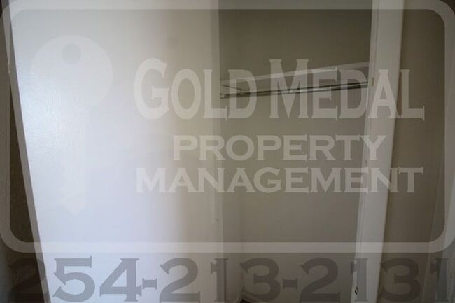 Building Photo - 609 Sunset Ln