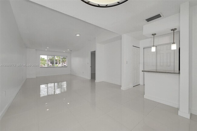 Building Photo - 6720 NW 174th Terrace