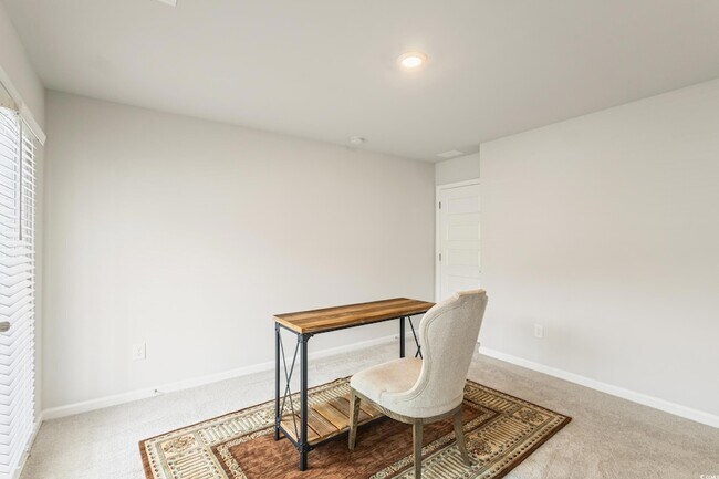 Building Photo - 5822 Whitebark Dr