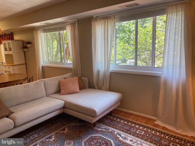 Building Photo - 3342 S 28th St