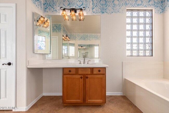 Building Photo - 14823 W Windsor Ave