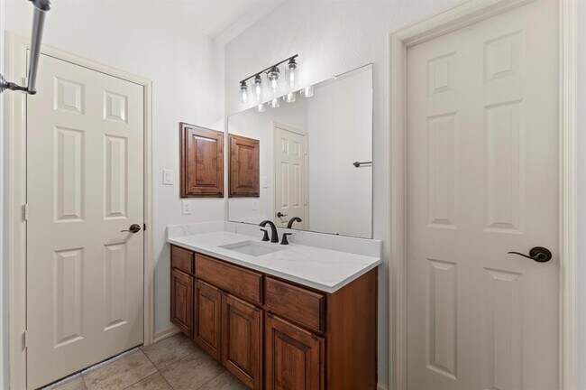 Building Photo - 3 N Beech Springs Cir