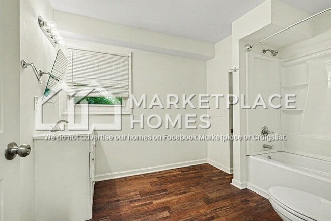 Building Photo - 1226 Coronada Dr
