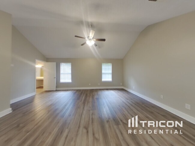 Building Photo - 4550 Talon Way