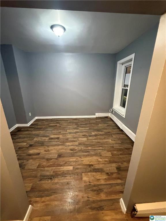 Building Photo - 626 Oak St