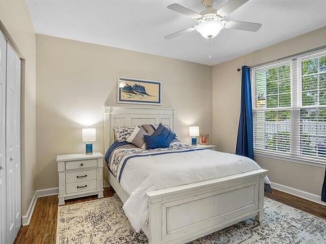 Building Photo - Three Bedroom Townhome in Southwood