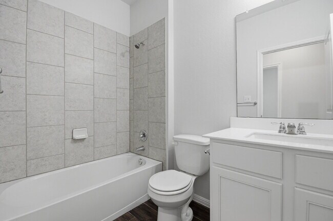Building Photo - "Charming 3-Bed Oasis in San Marcos with 2 Full Baths – 1424 Sq Ft of Comfort!"
