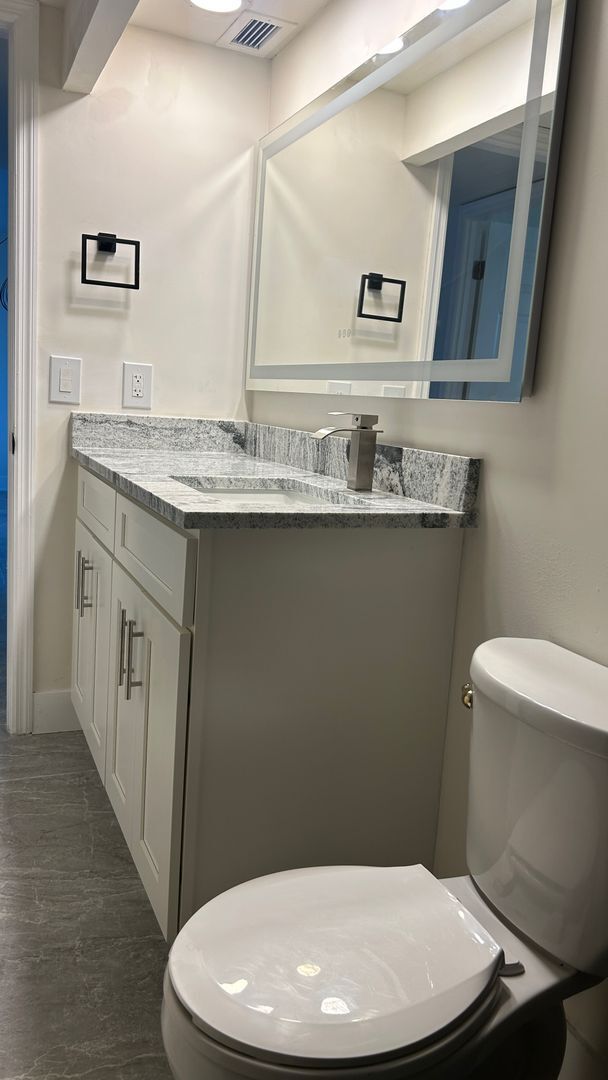 Building Photo - Waterfront Condo Living in Cove Cay – Bright & Comfortable Unit in Clearwater