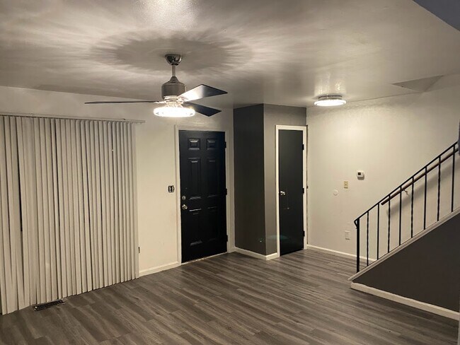 Building Photo - 3000 Benchwood Rd