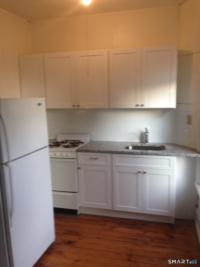 Building Photo - 151 Bradley St