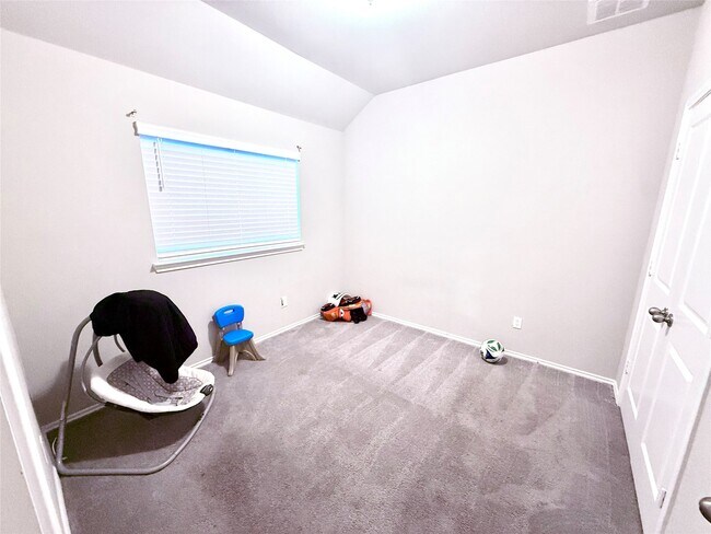 Building Photo - 8803 Oak Ivy Ln