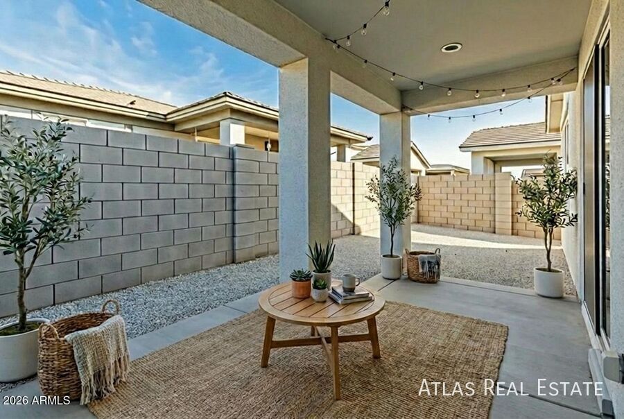 Building Photo - 17352 W Country Club Terrace