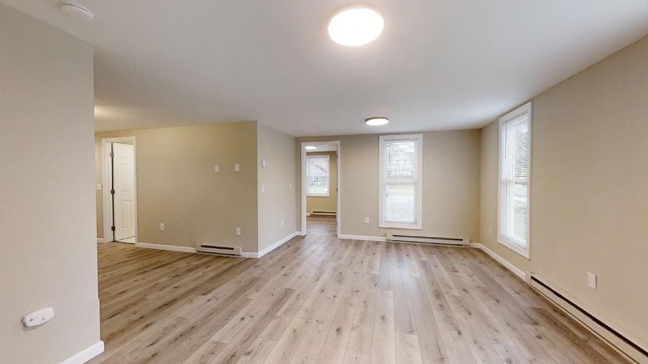 Living Room/Main Bdrm Entry - 173 S Main St