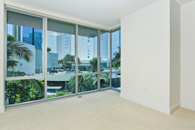 Building Photo - Convenient Luxury Living!! WELCOME TO WAIHONUA!!
