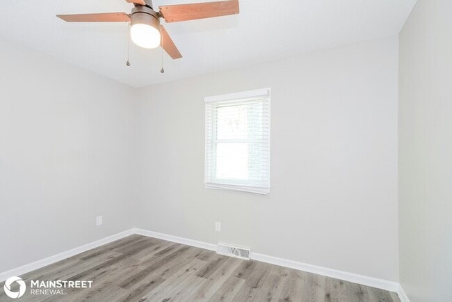 Building Photo - 7215 Crenata Dr