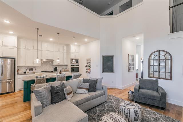 Building Photo - 2425 Longspur Dr