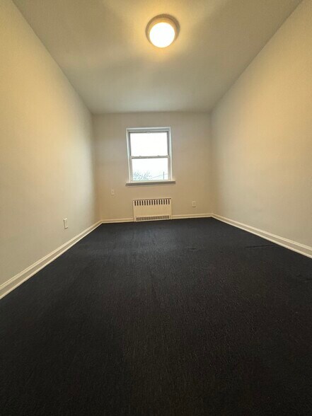 Building Photo - 2090 Bragg St