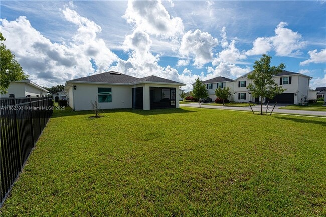 Building Photo - 6172 NW Sweetwood Dr