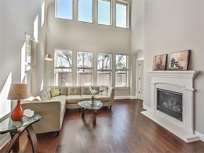 Building Photo - 15601 Cabrillo Way