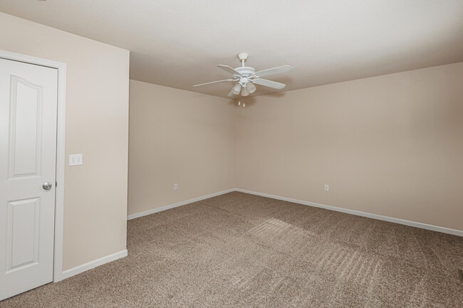Building Photo - 307 Burnside Dr